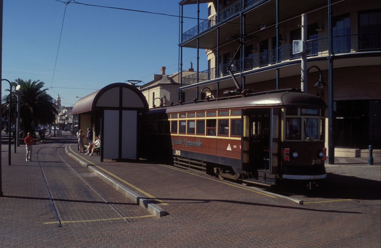 Glenelg-Tram-003