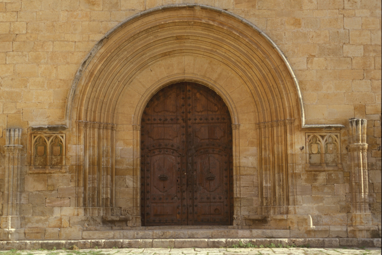 Portone-di-chiesa-001